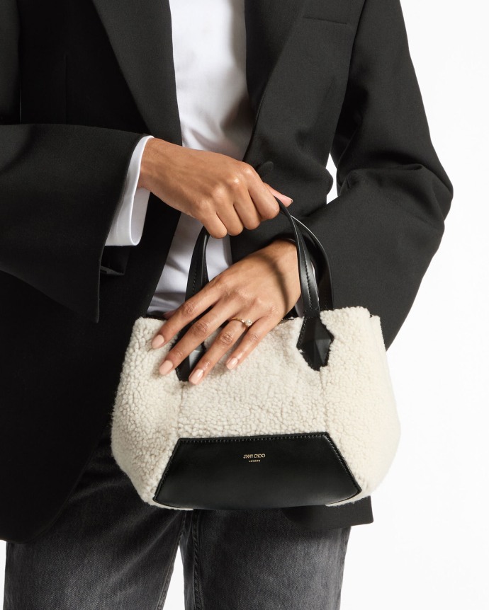 ジミーチュウ 2WAY ミニトート　ミニバッグ　ブラック ジミーチュウ JIMMY CHOO MINI N/S TOTE ANR BLACK WHITE SILVER