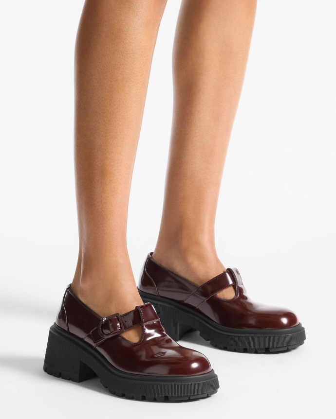 Jimmy Choo イクセン フラット