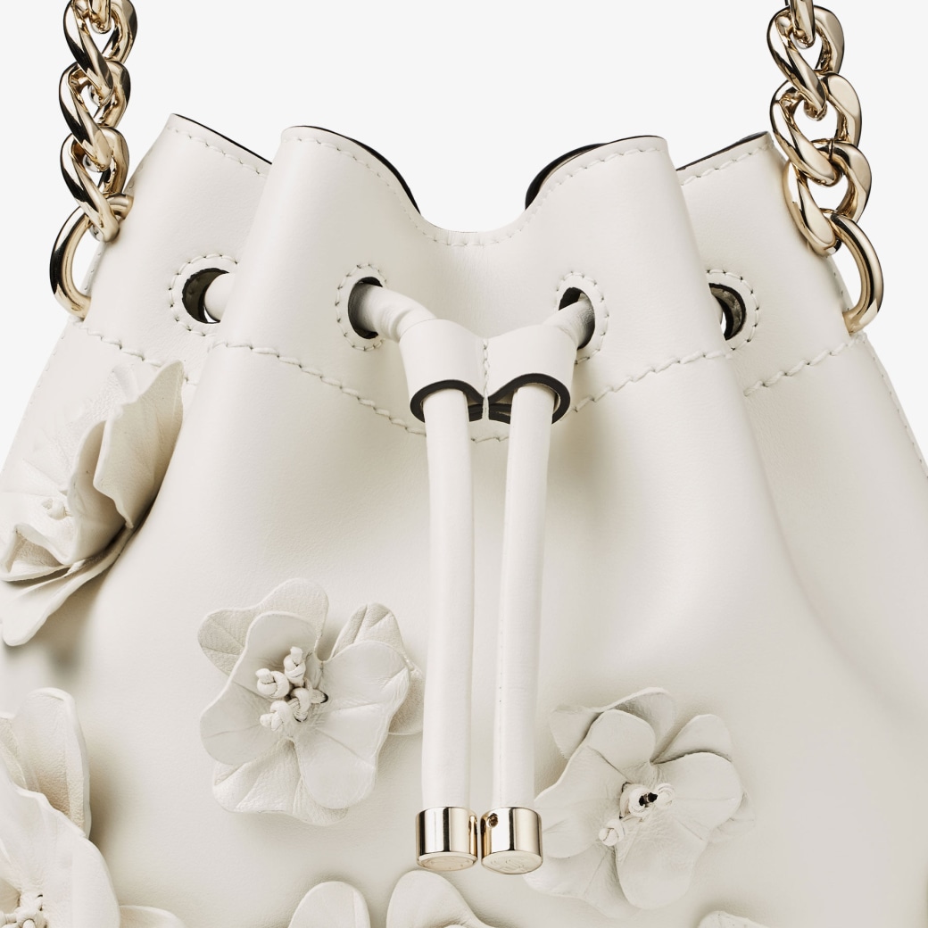 Chain shop bucket bag