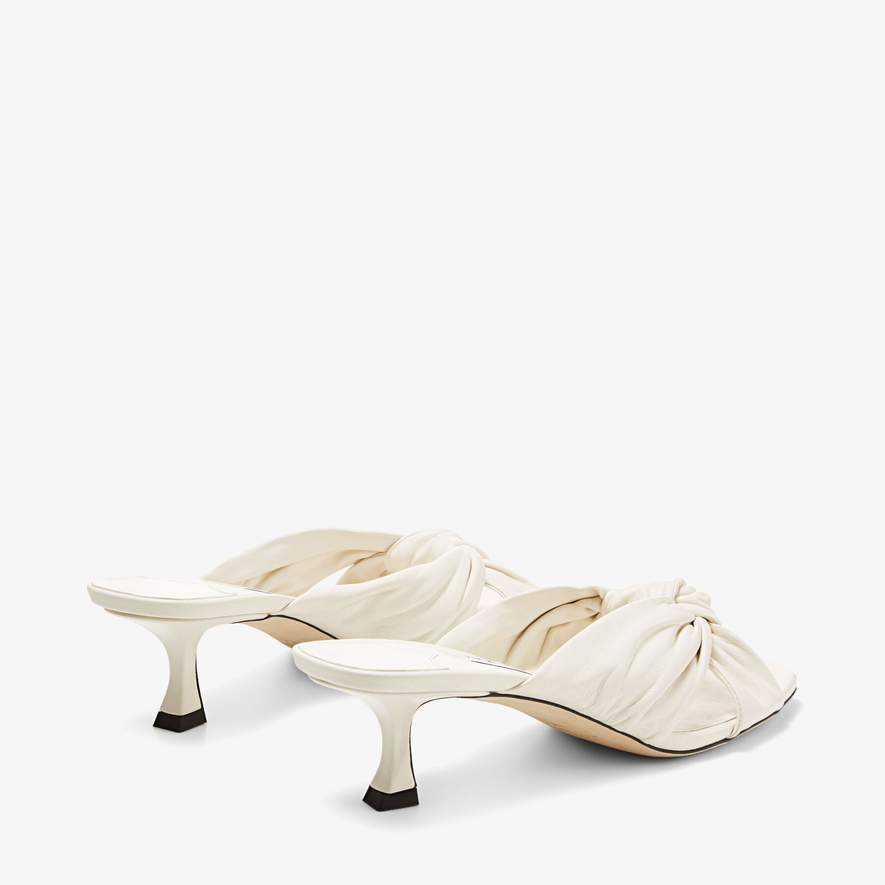 Mules aus Nappaleder in Latte | AVENUE 50 | Sommerkollektion 2021 