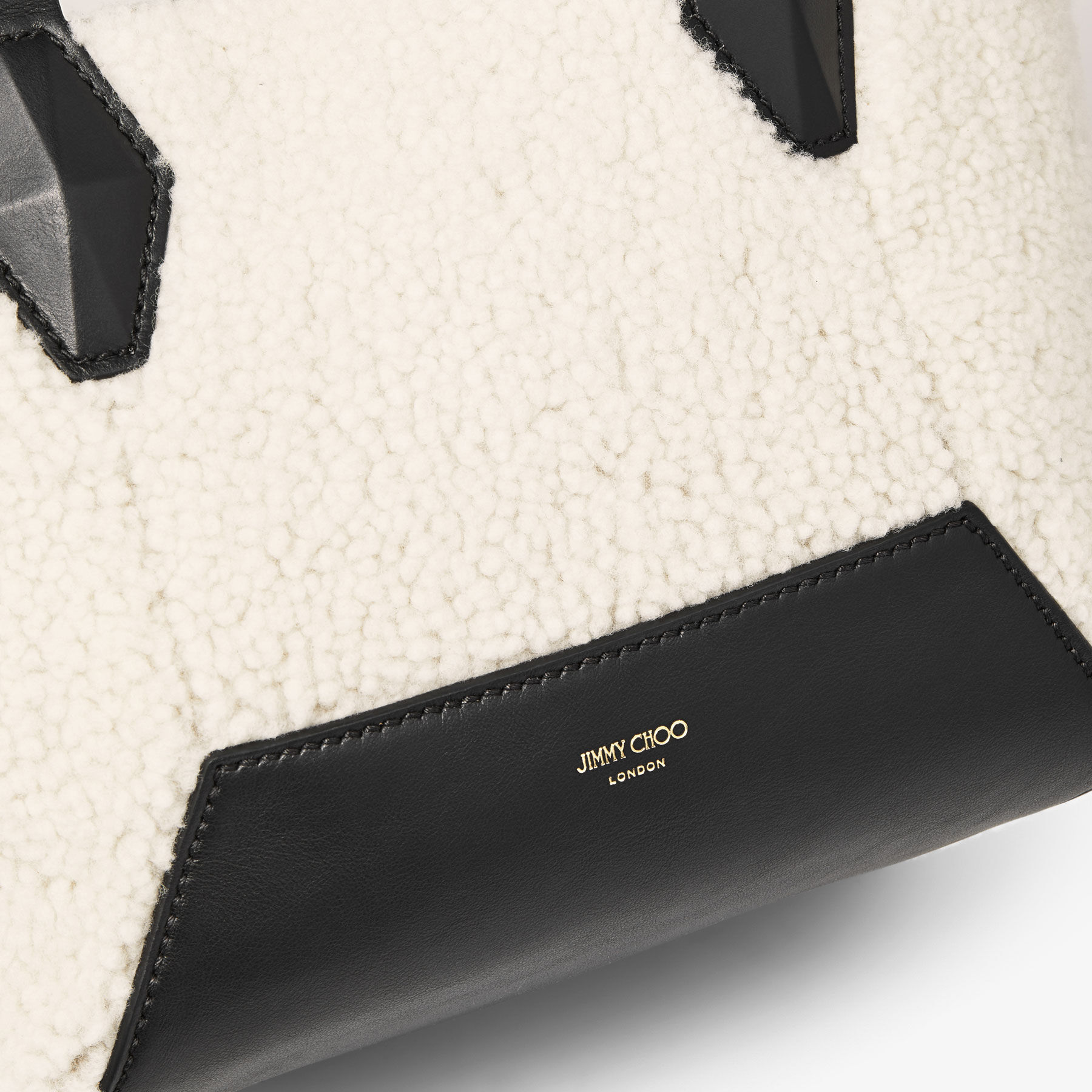 Didi 45 Tragetasche aus Lammfell in Natur JIMMY CHOO
