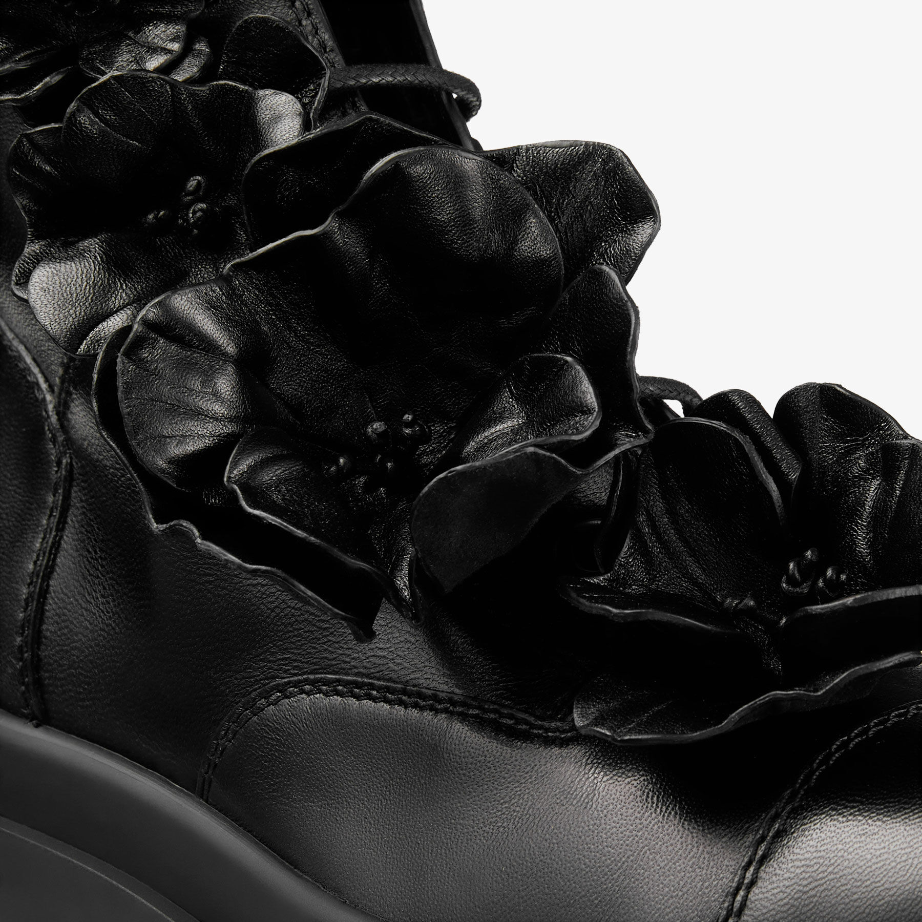 NARI/FLOWERS FLAT | Black Nappa Leather Ankle Boots with Flowers