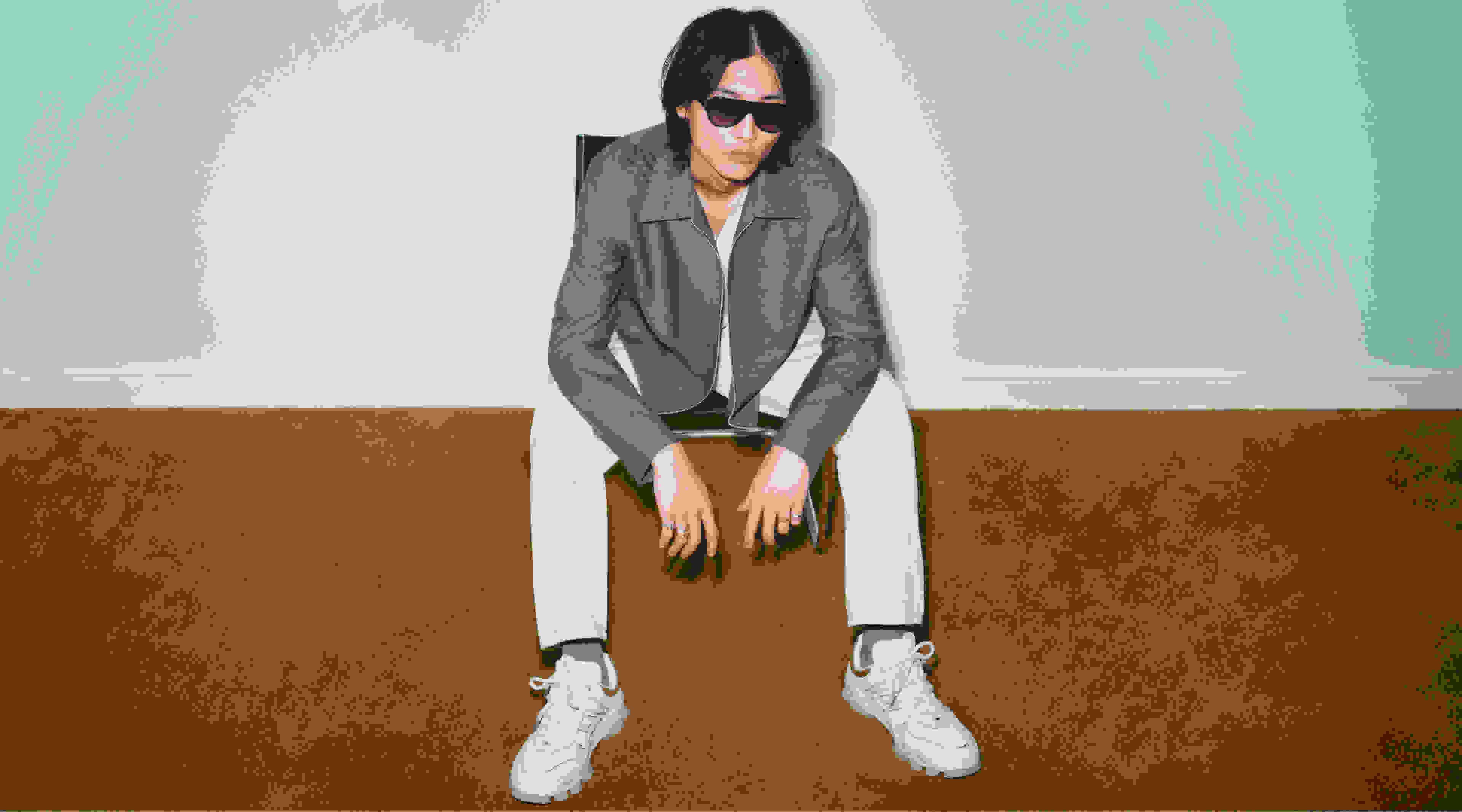 ジミー チュウ－公式オンラインブティック│ラグジュアリーなシューズ、バッグ、アクセサリーのショッピングサイト