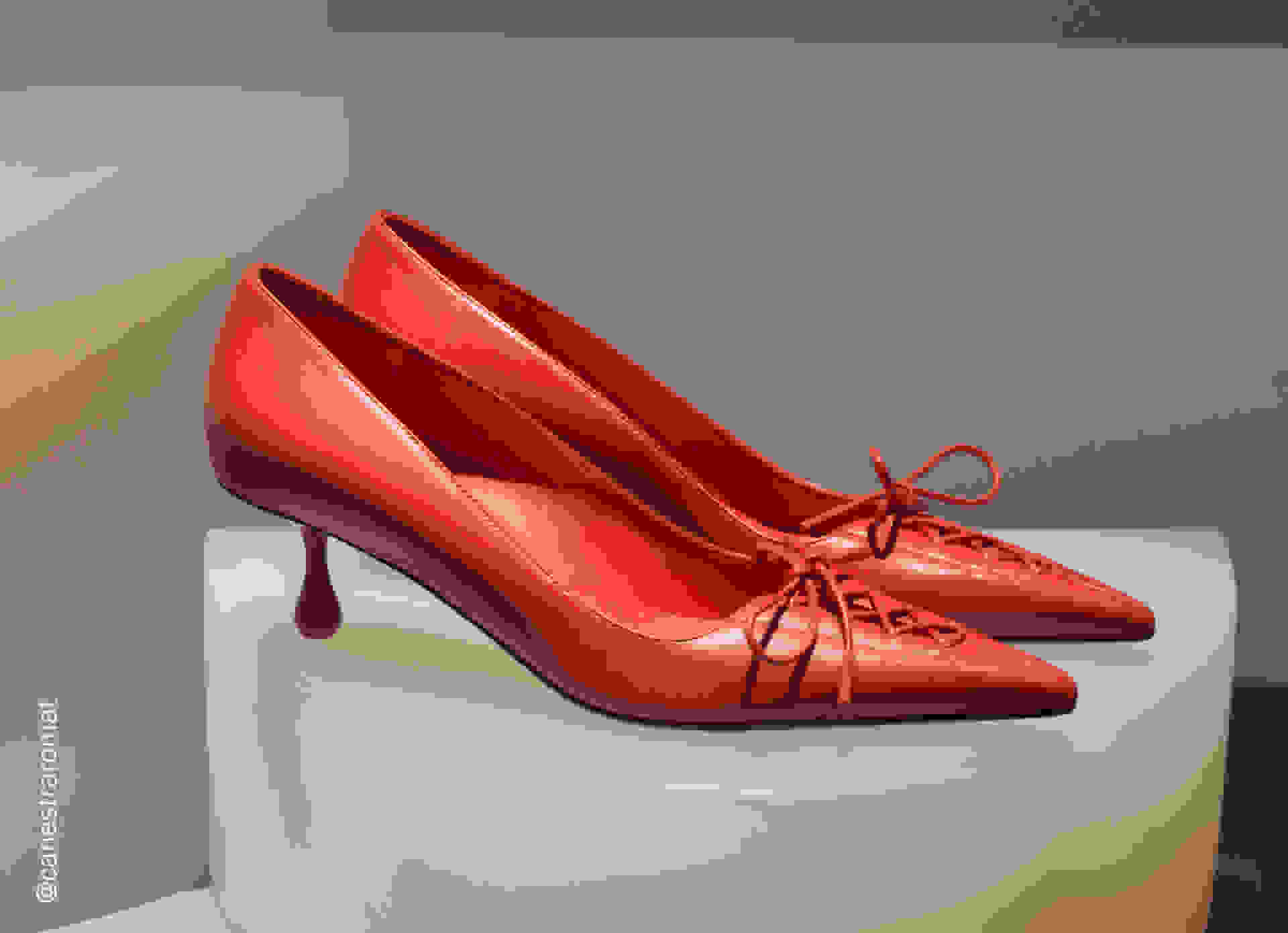 JIMMY CHOO Sito Ufficiale Scarpe Borse e Accessori