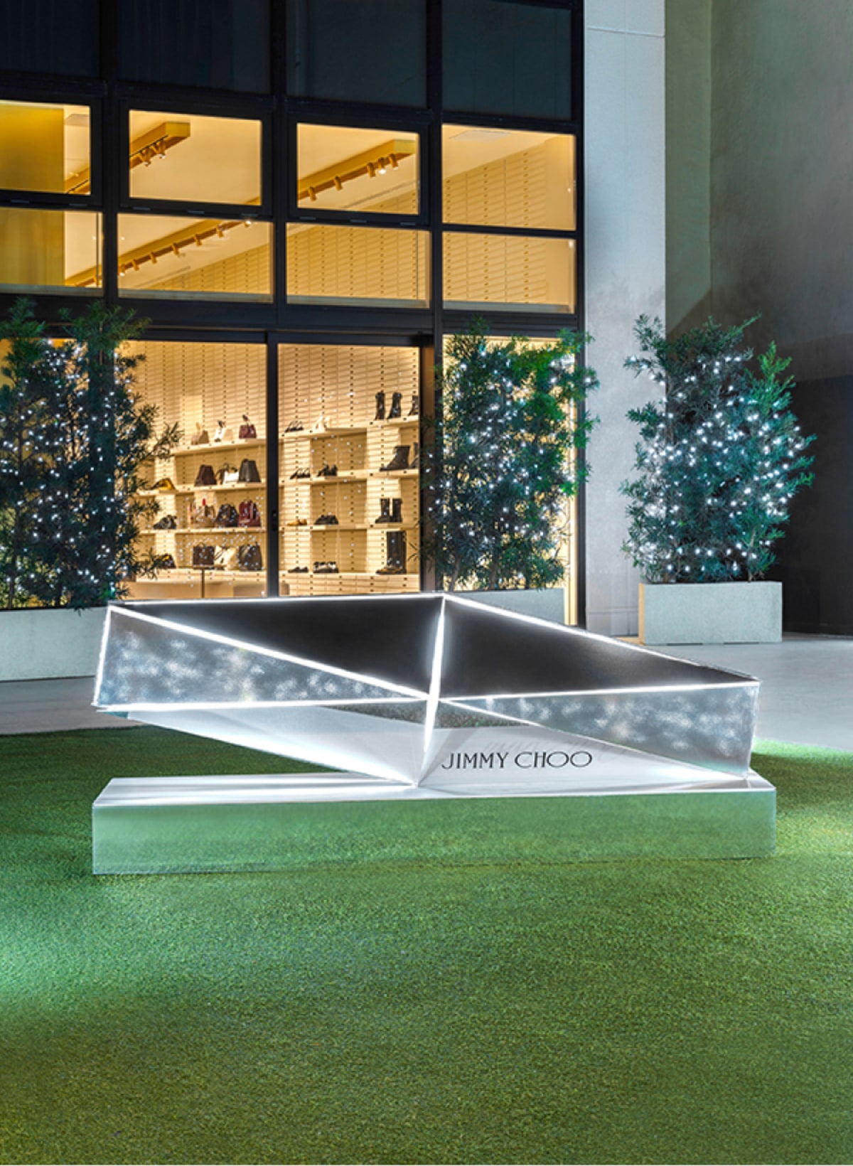 The JIMMY CHOO Silver Gardenがオープン| ジミー チュウ