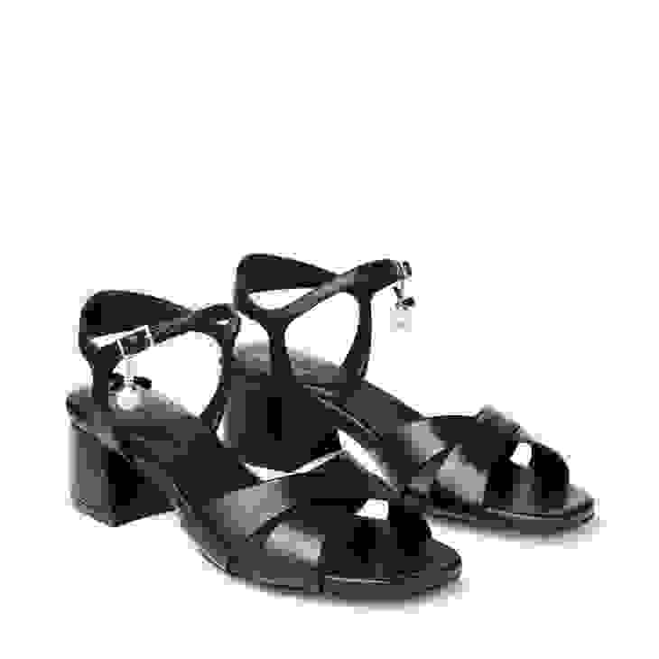 Jimmy Choo アストラ 45