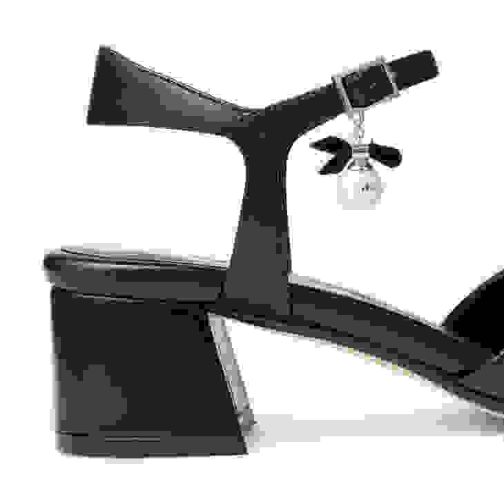 Jimmy Choo アストラ 45