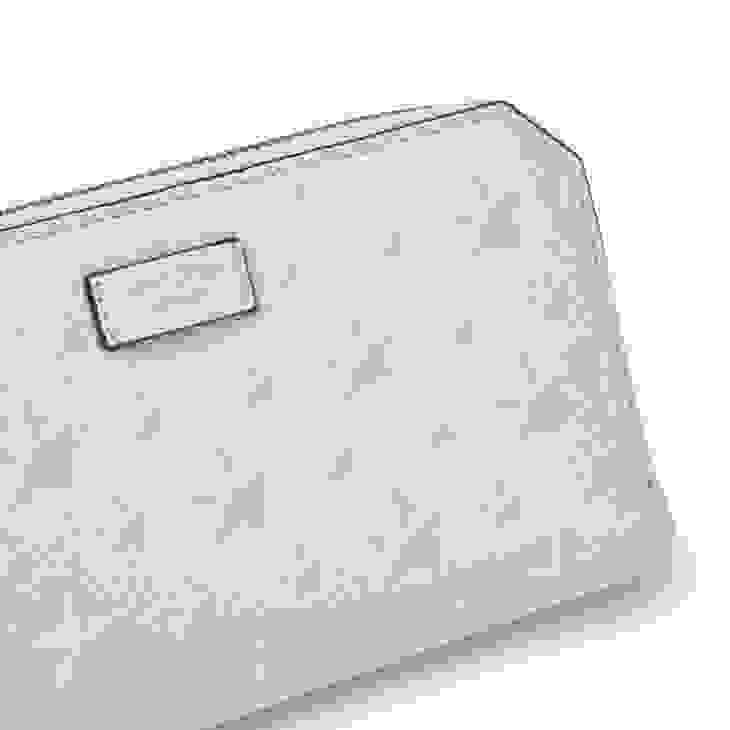 Jimmy Choo カーナビー  S