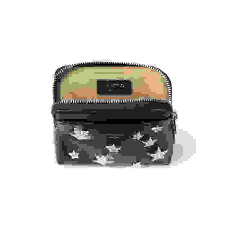 Jimmy Choo コンパクトジップ カードケース