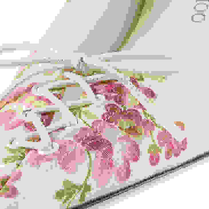 Jimmy Choo スカーレット 50