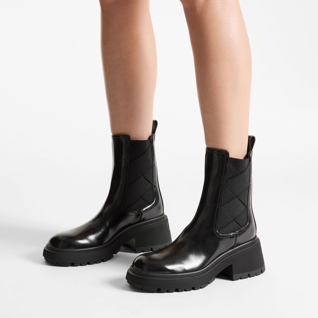 Jimmy Choo ロウリ コンバット フラット