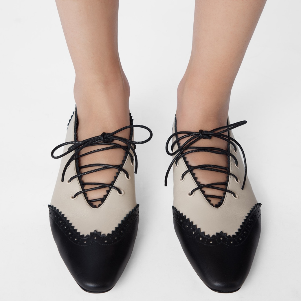 Jimmy Choo マーゴット レースアップ フラット