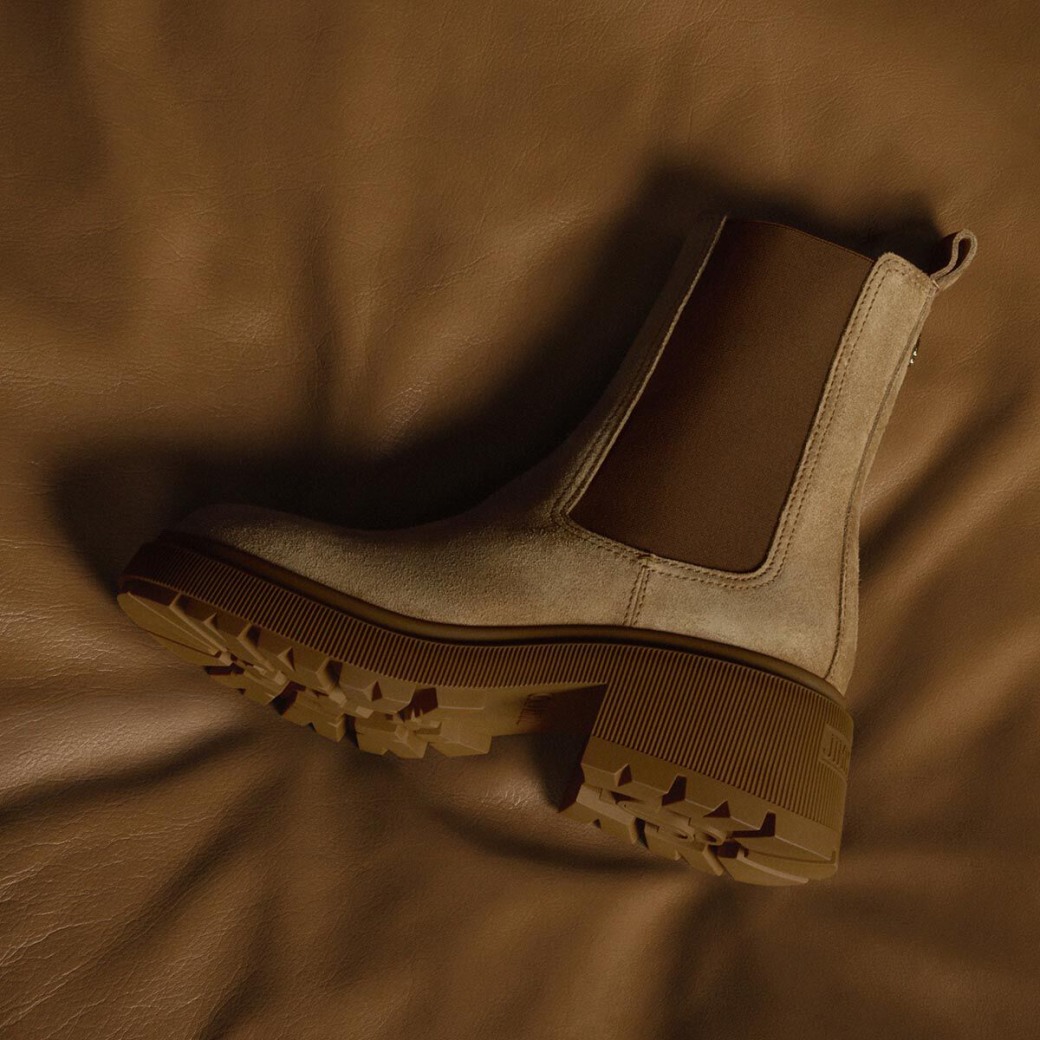 Jimmy Choo Tamia Chelsea Flat