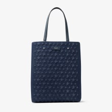 ジミー チュウ23年春メンズバッグ＆財布、JCモノグラム×デニムの