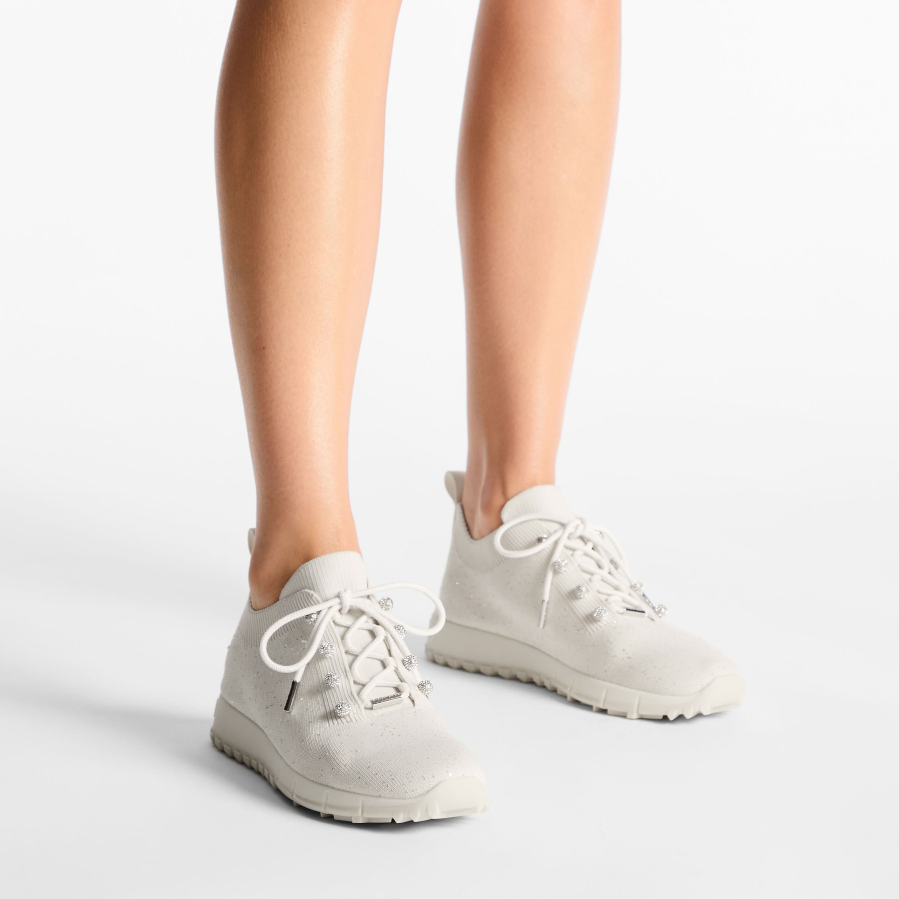 コードユニット&マルチバッグ、グラフアームYOMI ヴェレス | ラテ スパンコール・ニットスニーカー | ジミー チュウ JP