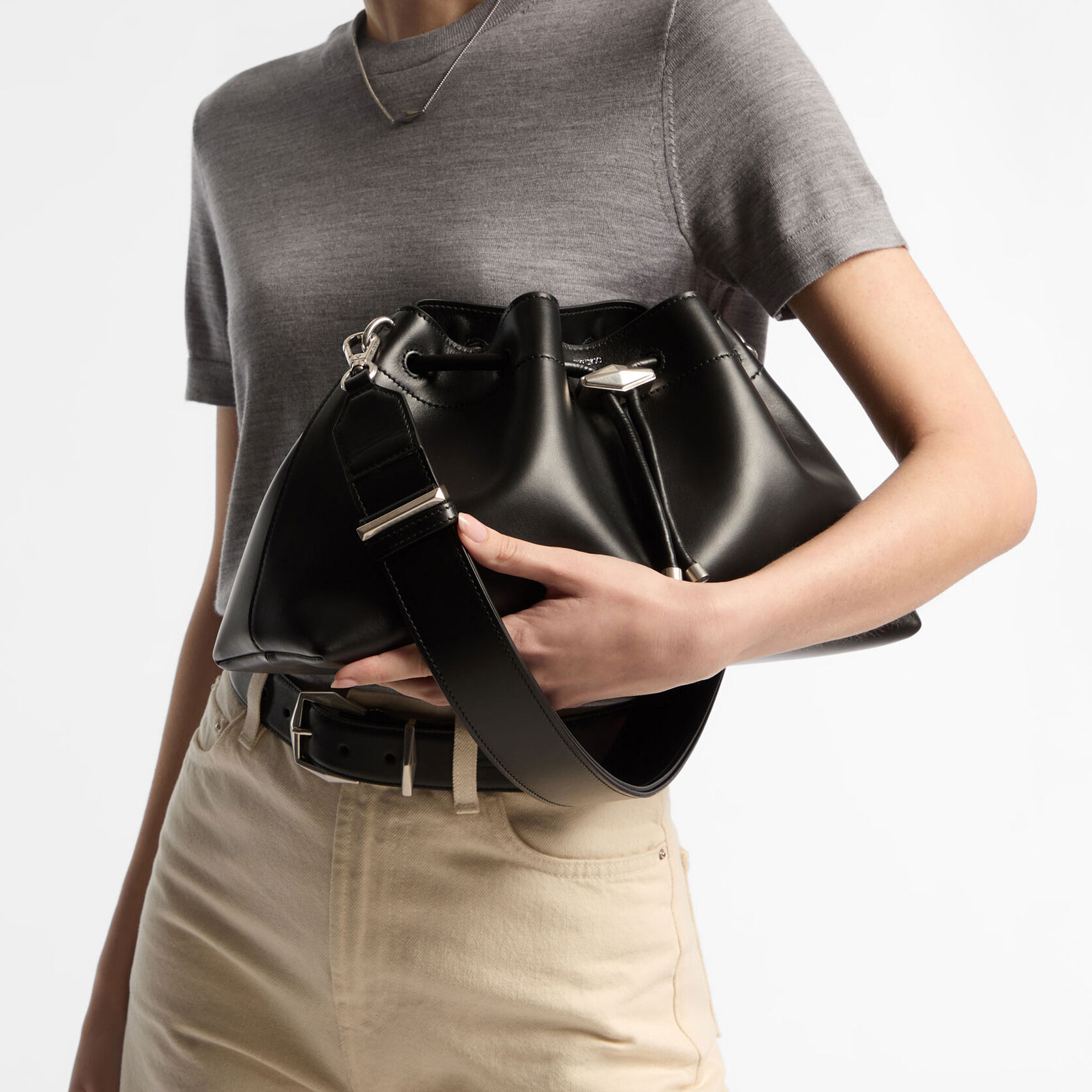 Cinch M | Black Calf Leather Bag | JIMMY CHOO
