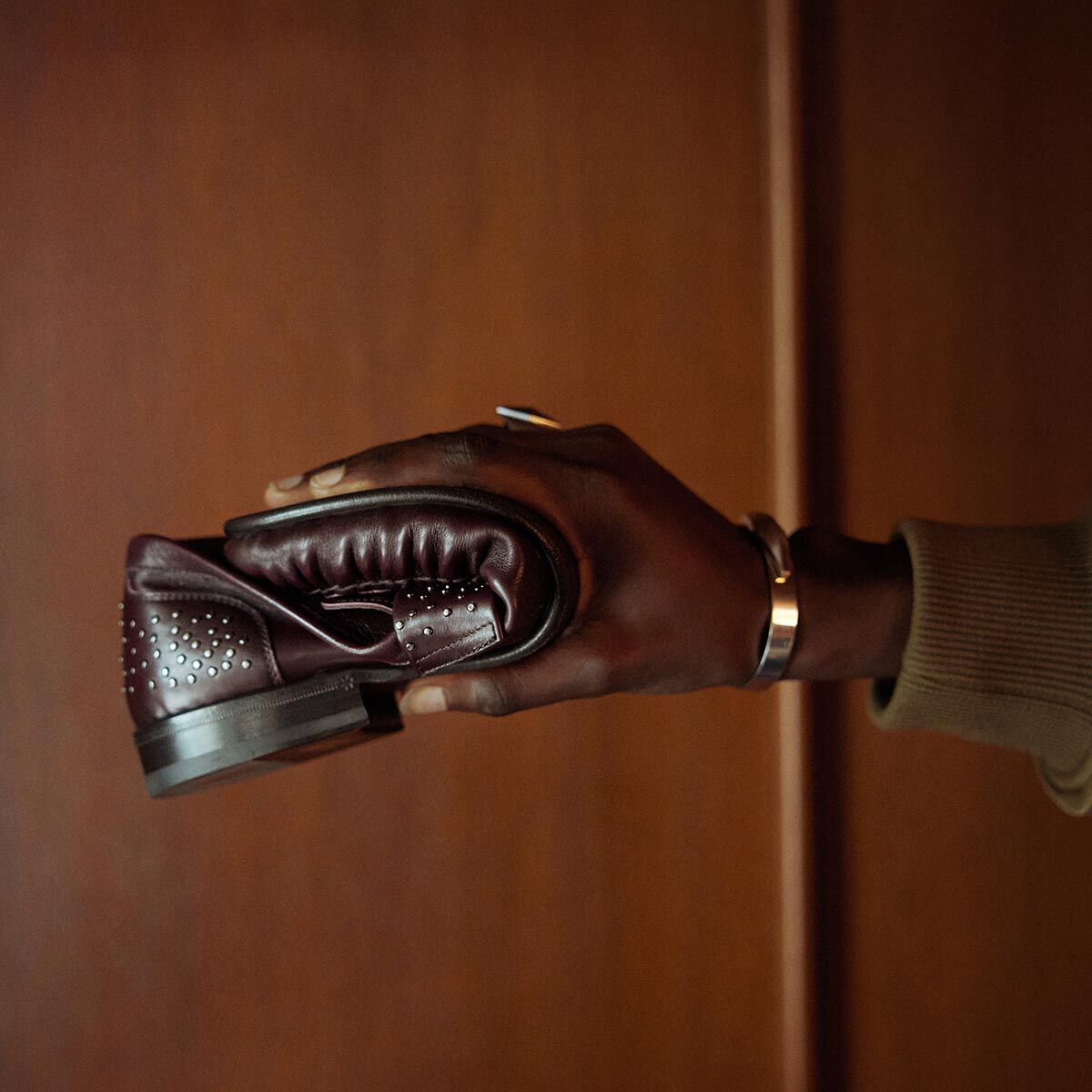 エリス ローファー / M |ディープメルロー レザー・フラットスタッズ