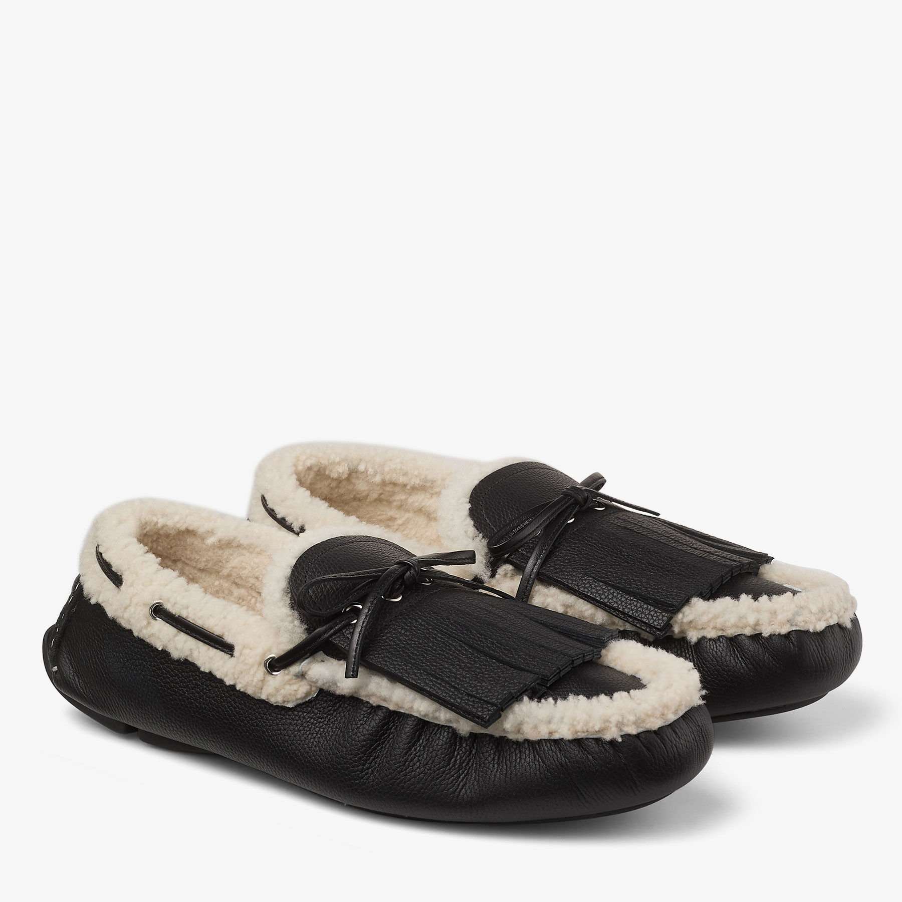 マノン M | ブラック タンブルドレザー・シアリング ローファー