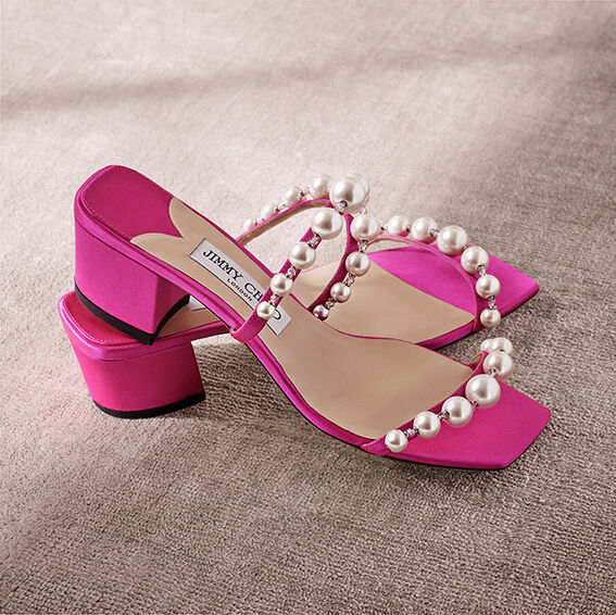 サンダル・ミュール Jimmy Choo Fuchsia satin Amara 85 mules JIMMY CHOO Amara 85 faux pearl-embellished satin sandals