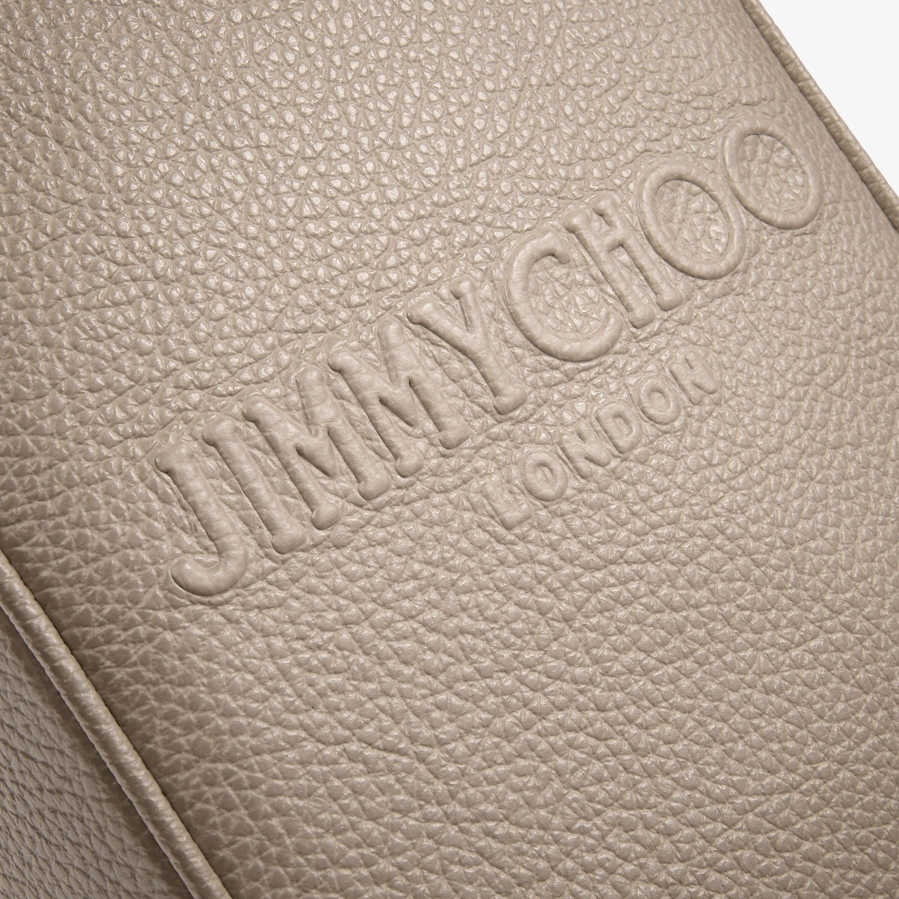国内直営**JIMMY CHOO** Taupe カメラバッグ 女性にも Kimi Camera|Taupe Embossed Leather Cross Body| JIMMY CHOO