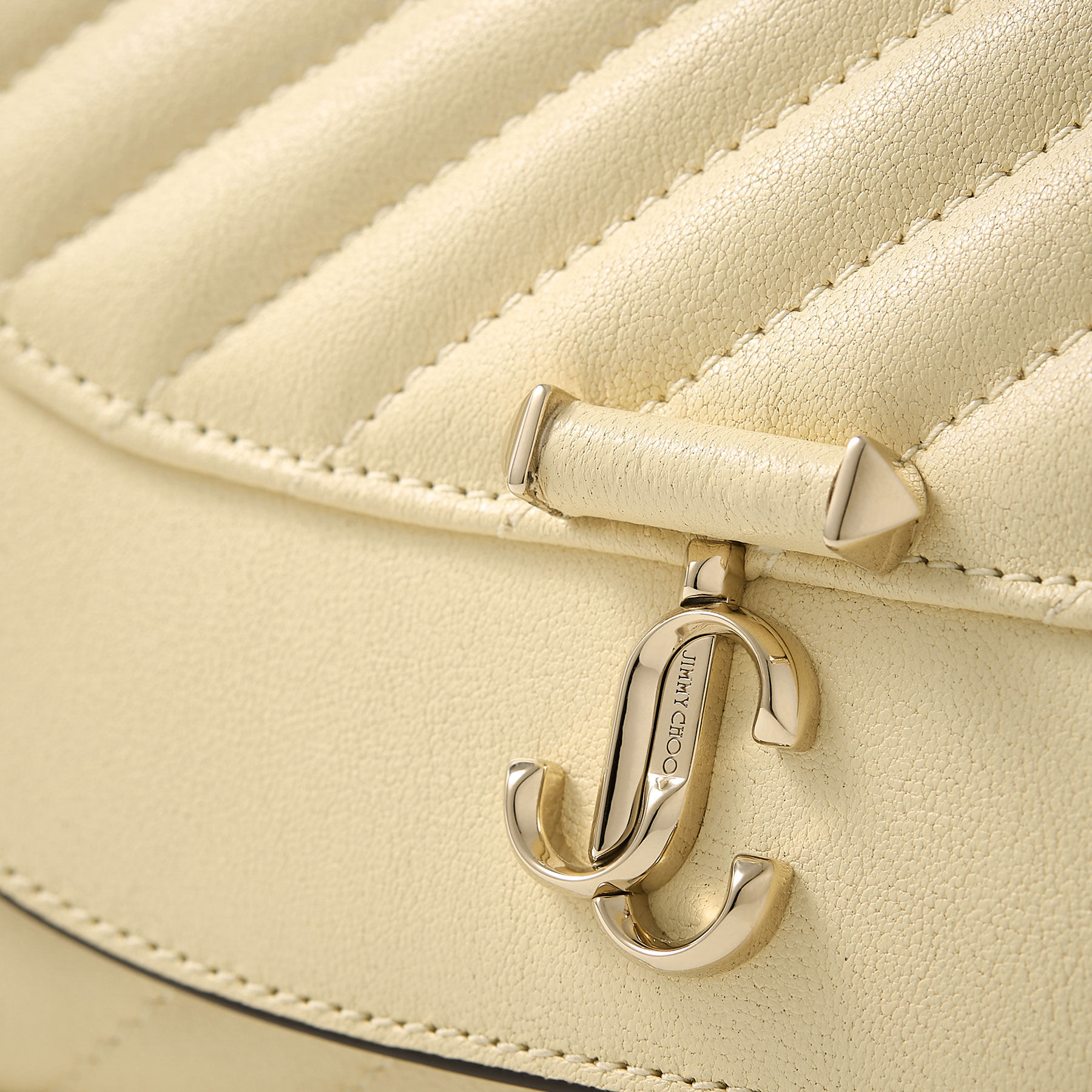 財布・小物その他 JIMMY CHOO Avenue Curve Wallet Chain Quilted biker leather Curve Wallet With Chain | Buttermilk Quilted Biker Leather
