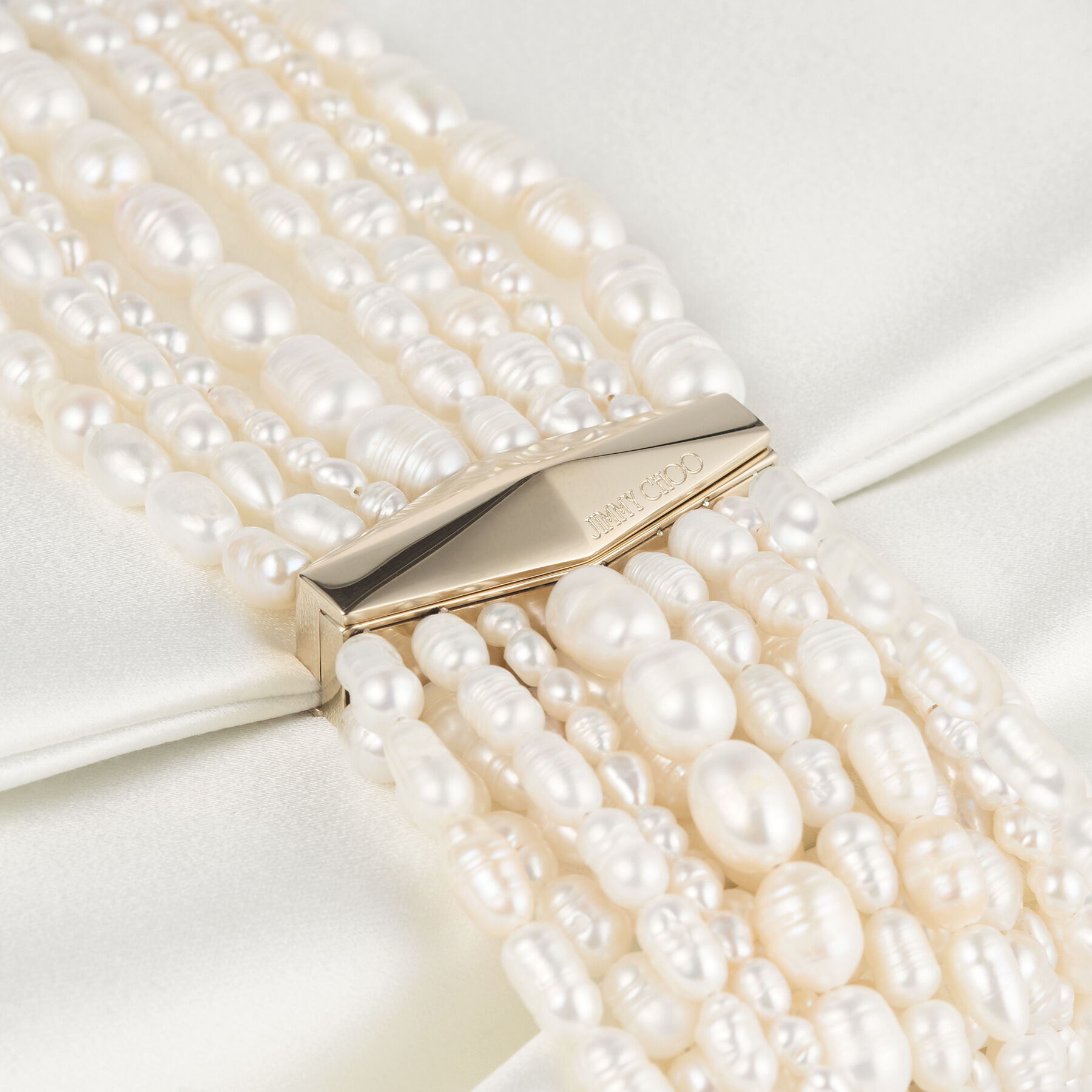 長財布 Zandra clutch in ivory satin by Jimmy Choo Zandra | Ivory Satin Clutch Bag | JIMMY CHOO