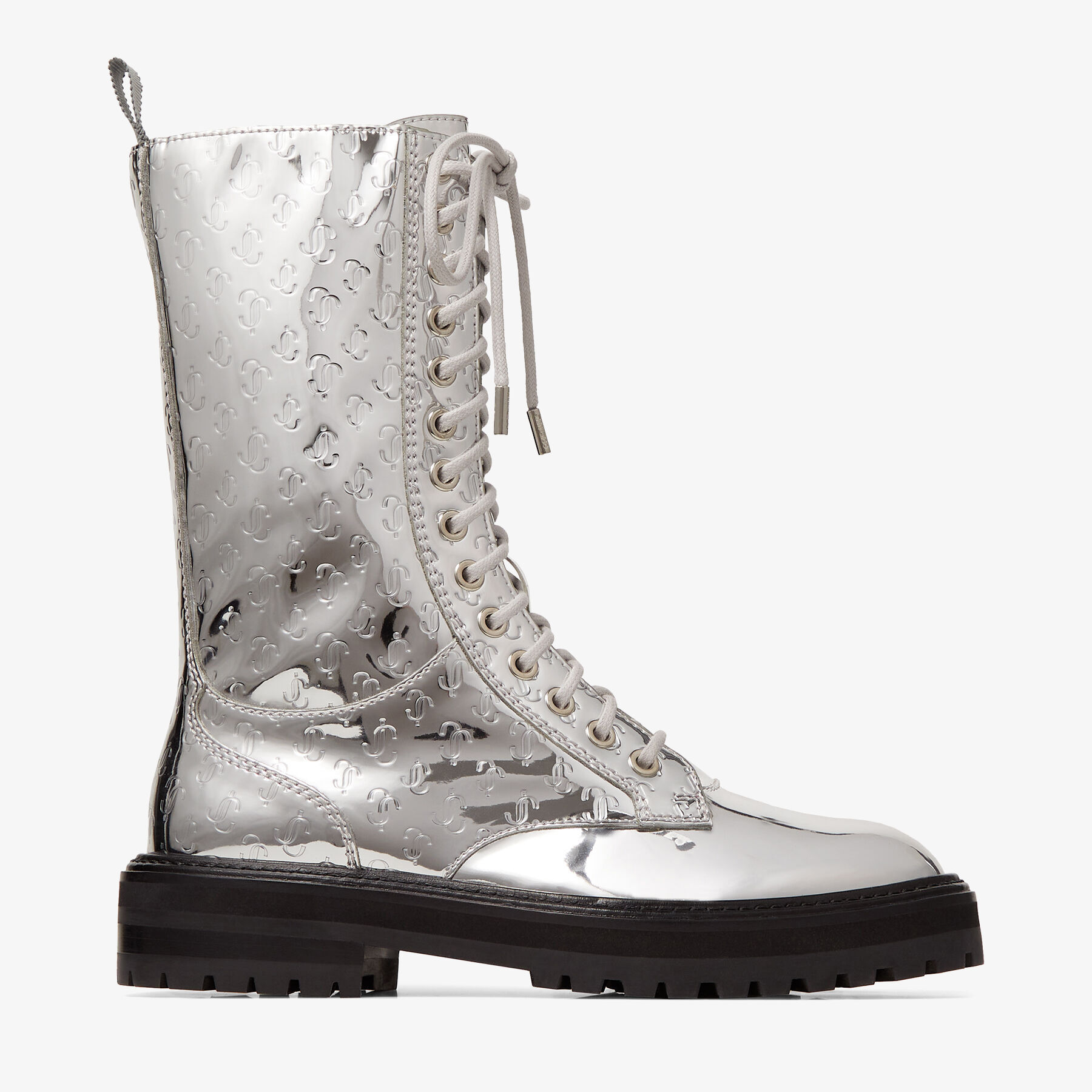 Botas militares efecto espejado de color plateado con monograma de JC |  CORA FLAT TALL | Colección invierno 2021 | JIMMY CHOO