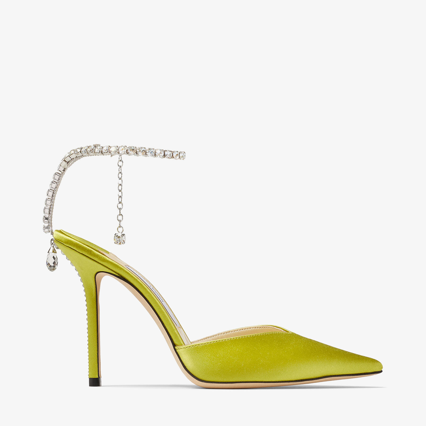 Zapatos de salón de satén de color verde lima con adornos de cristal |  SAEDA 100 | Colección primavera 2022 | JIMMY CHOO