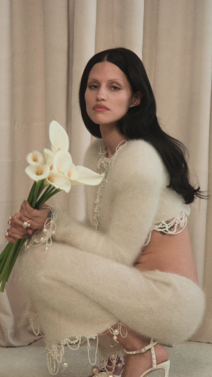 tight fit white dress CLEARANCE Kleur:Perske Sequin Short Long Sleeve Minimal Stretch Model Brooke Kandy