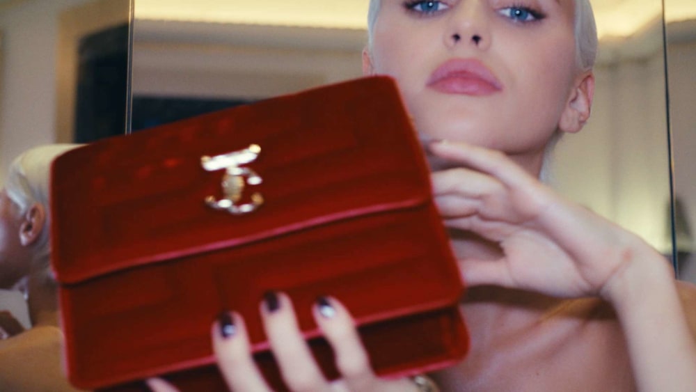 70%オフセールJIMMY CHOO AVENUE QUILTED VELVET CHAIN WALLET Varenne Avenue | Designer Quilted Bags | JIMMY CHOO