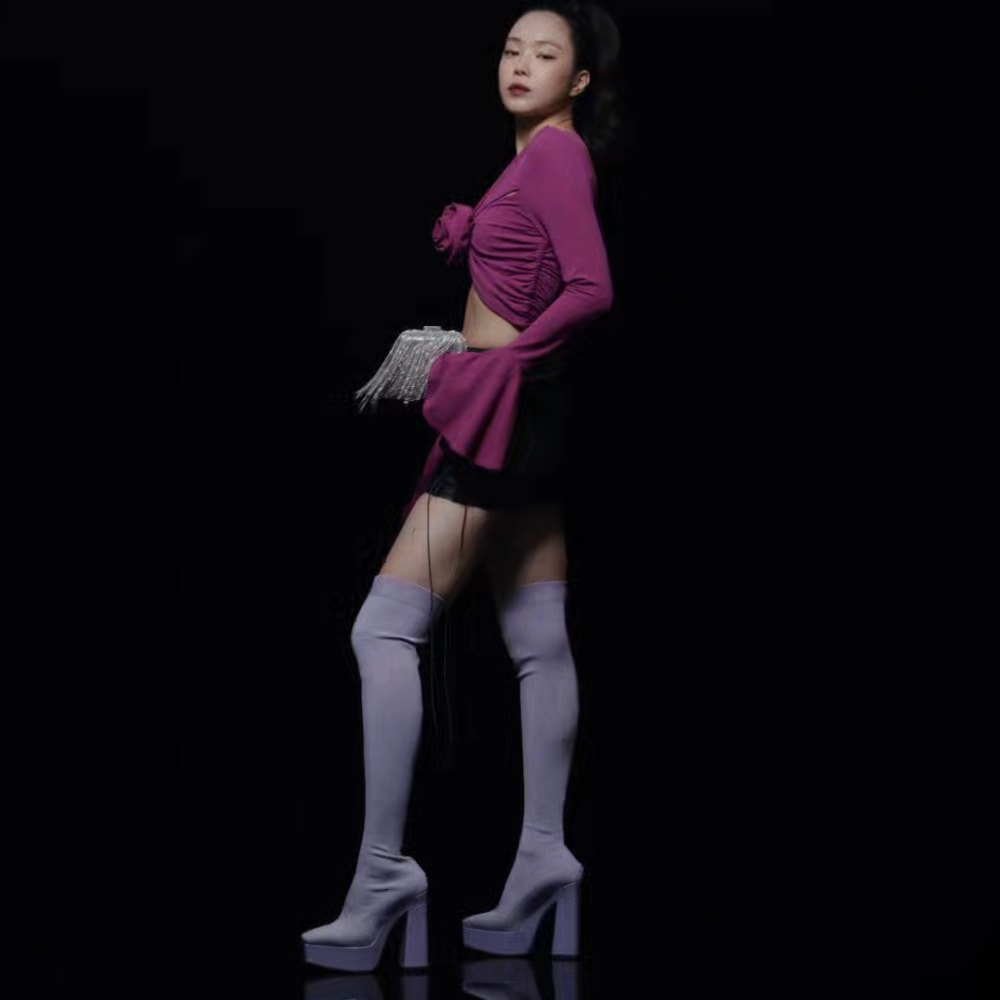Jimmy Choo x 손나은. Jimmy Choo x 손나은.
