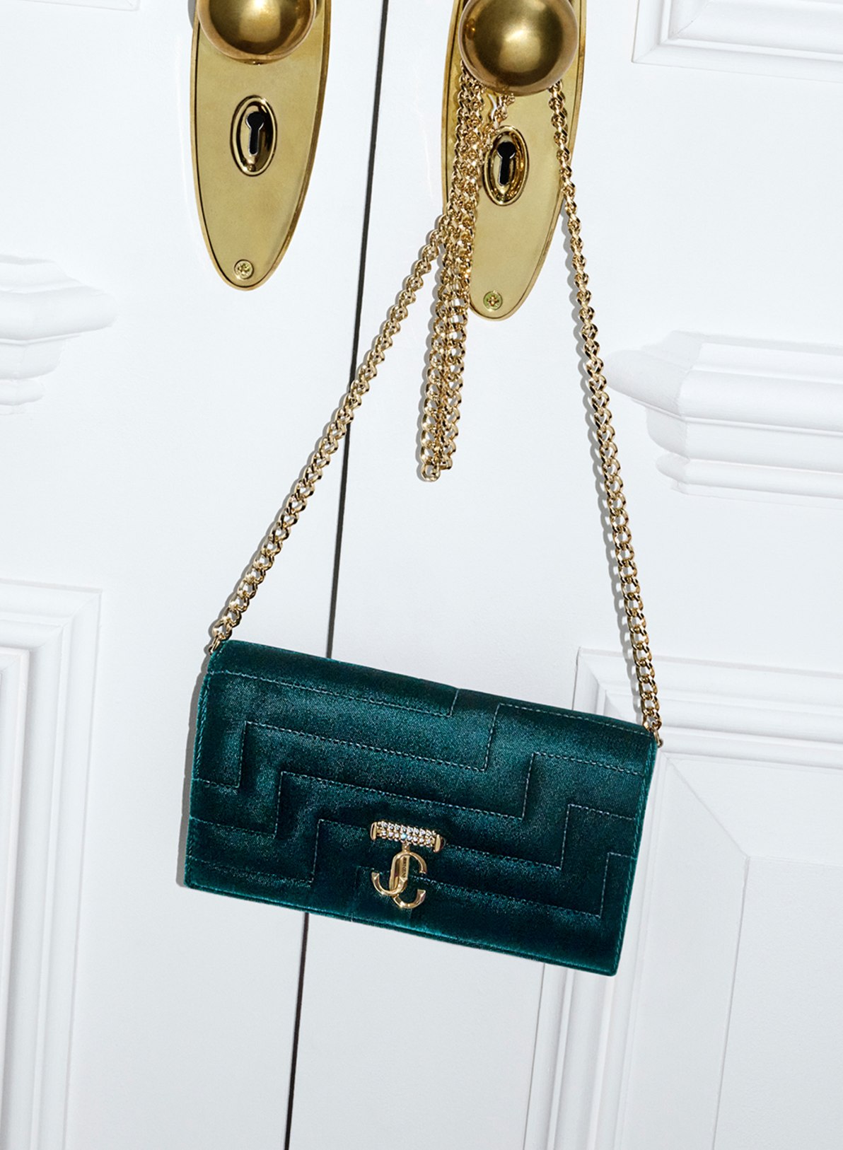 HOW TO STYLE THE AVENUE HANDBAG FAMILY