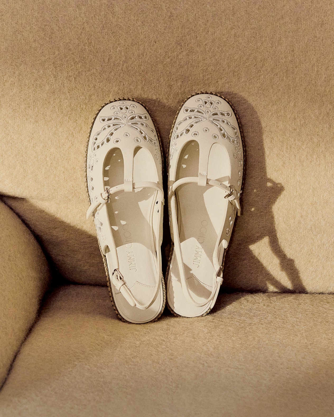 【美品】JIMMY CHOO エナメル長財布　レースお花柄 セール】ジミーチュウ 二つ折り財布 ローレンス ブラック メンズ