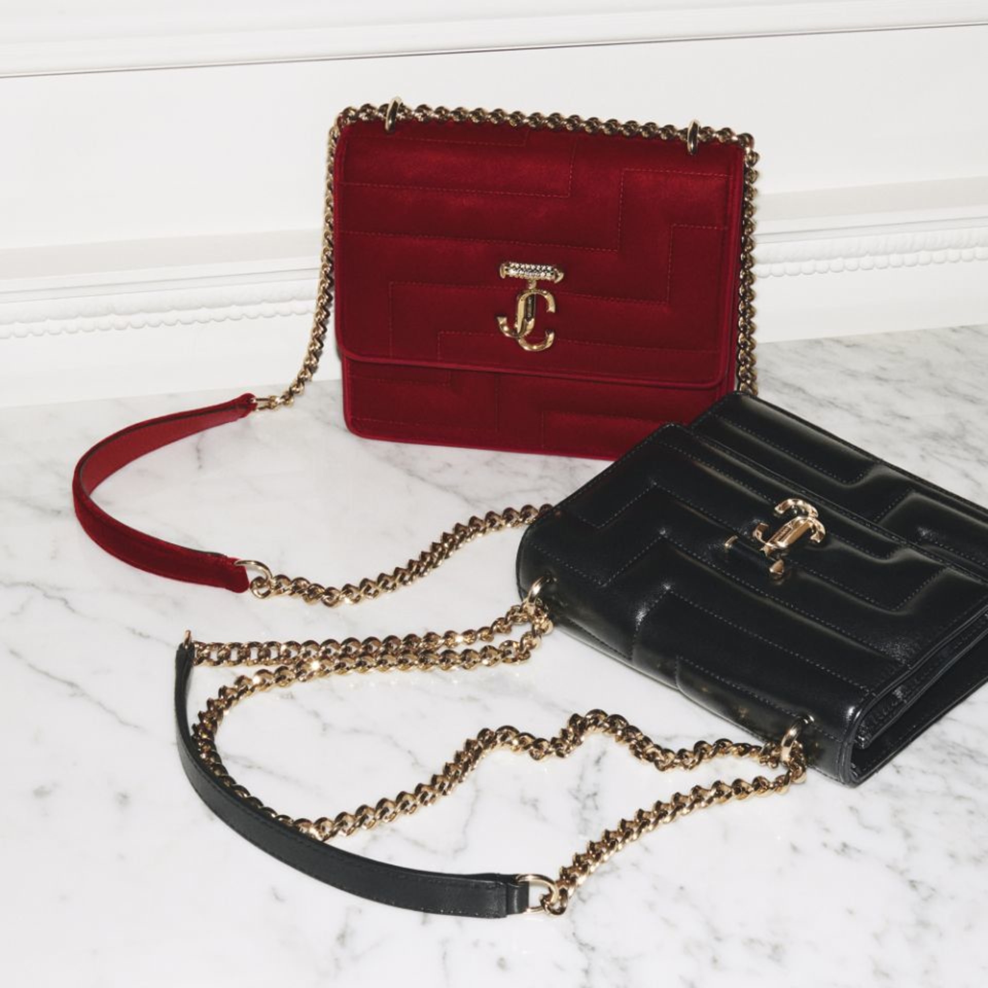 70%オフセールJIMMY CHOO AVENUE QUILTED VELVET CHAIN WALLET Varenne Avenue | Designer Quilted Bags | JIMMY CHOO