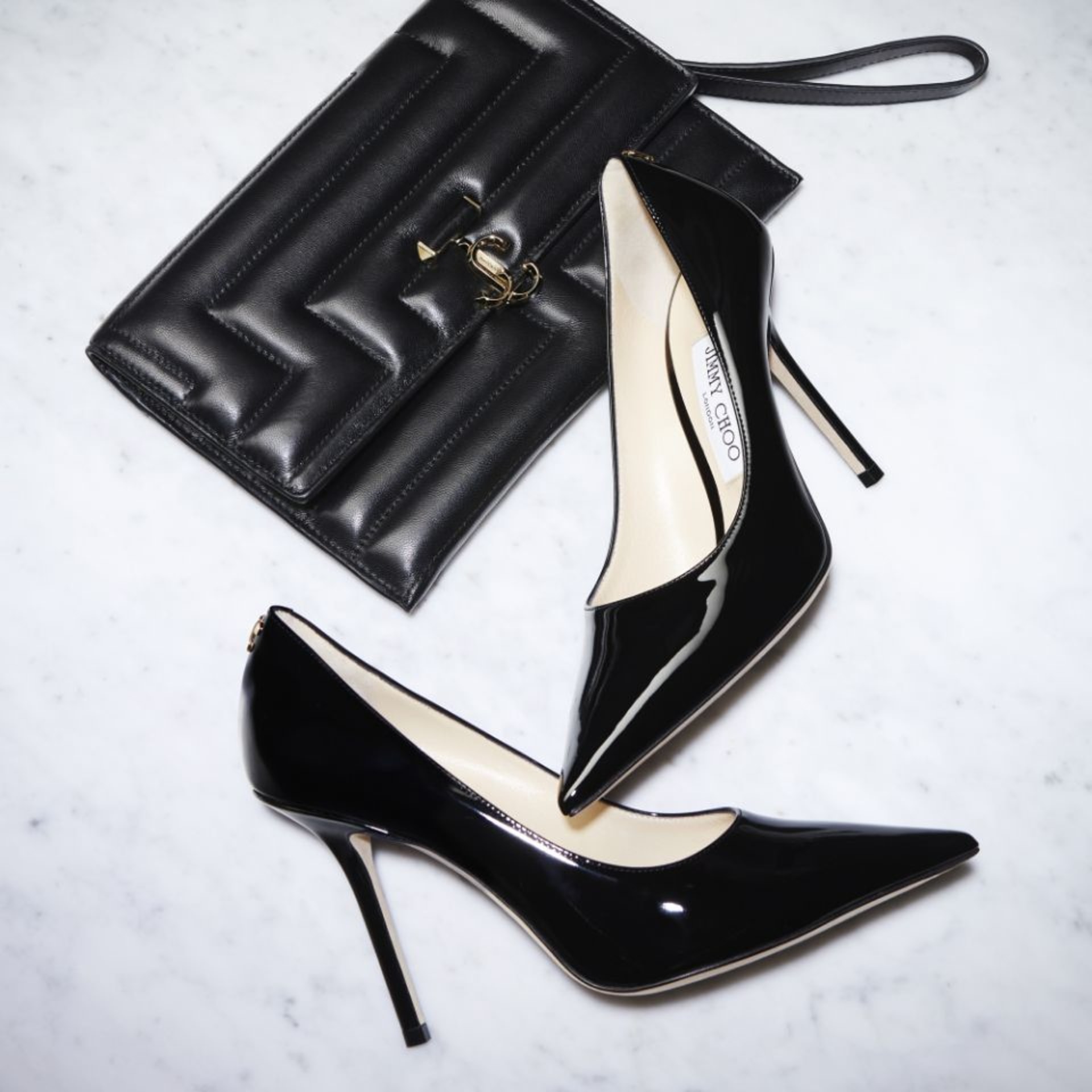 70%オフセールJIMMY CHOO AVENUE QUILTED VELVET CHAIN WALLET Varenne Avenue | Designer Quilted Bags | JIMMY CHOO
