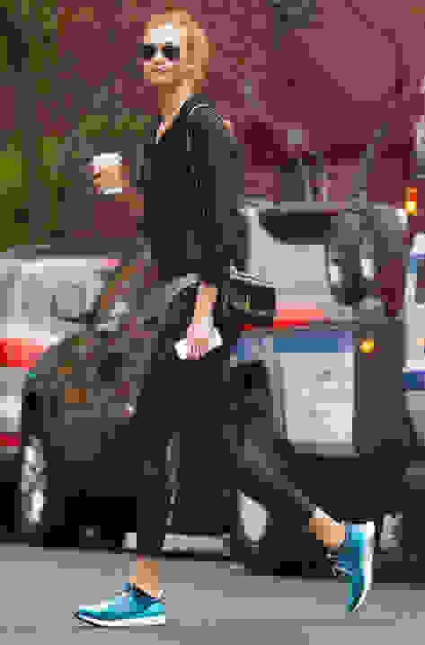 Karlie Kloss Carrying LOCKETT PETITE
