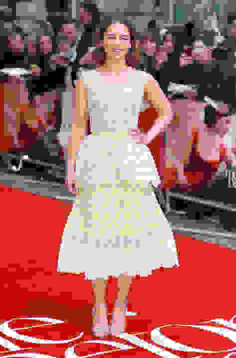 Emilia Clarke wearing Minny