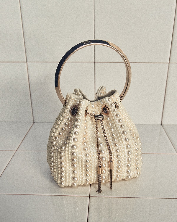 SHOP BRIDAL BAGS AND CLUTHCES