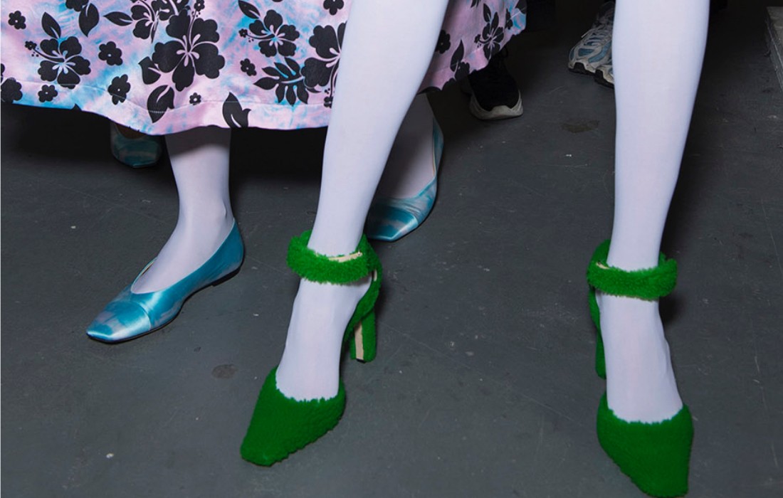 Ashley Williams Carousel 6